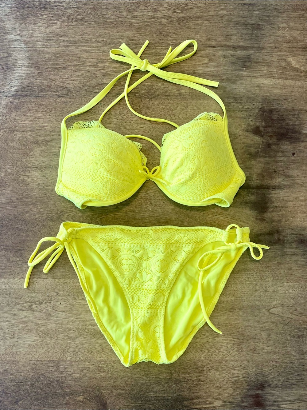 Victoria's Secret Bright Yellow Lace String Bikini 34D Medium Eyelet Vacation